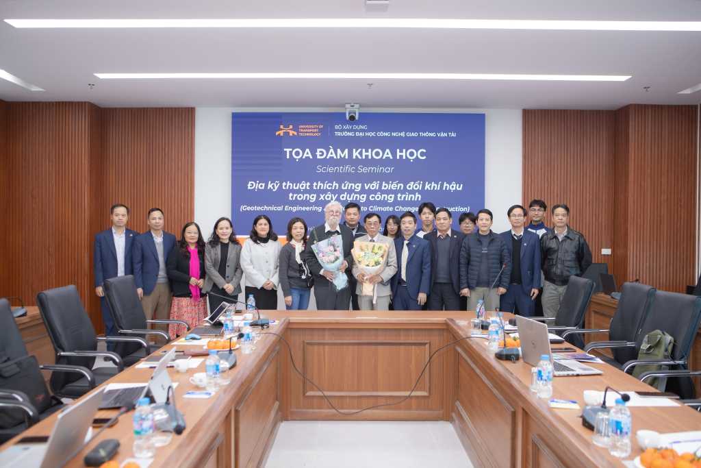 Toạ đàm Địa kỹ thuật thích ứng với biến đổi khí hậu trong xây dựng công trình