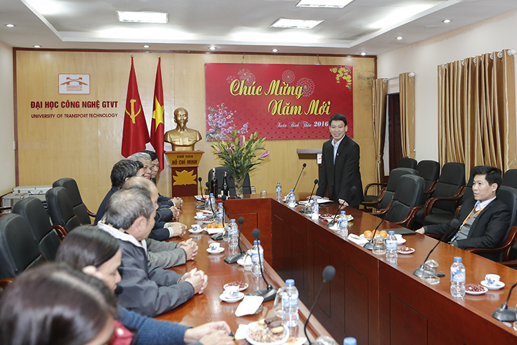 Gặp mặt các nhà khoa học trong Trường nhân dịp cuối năm Ất Mùi