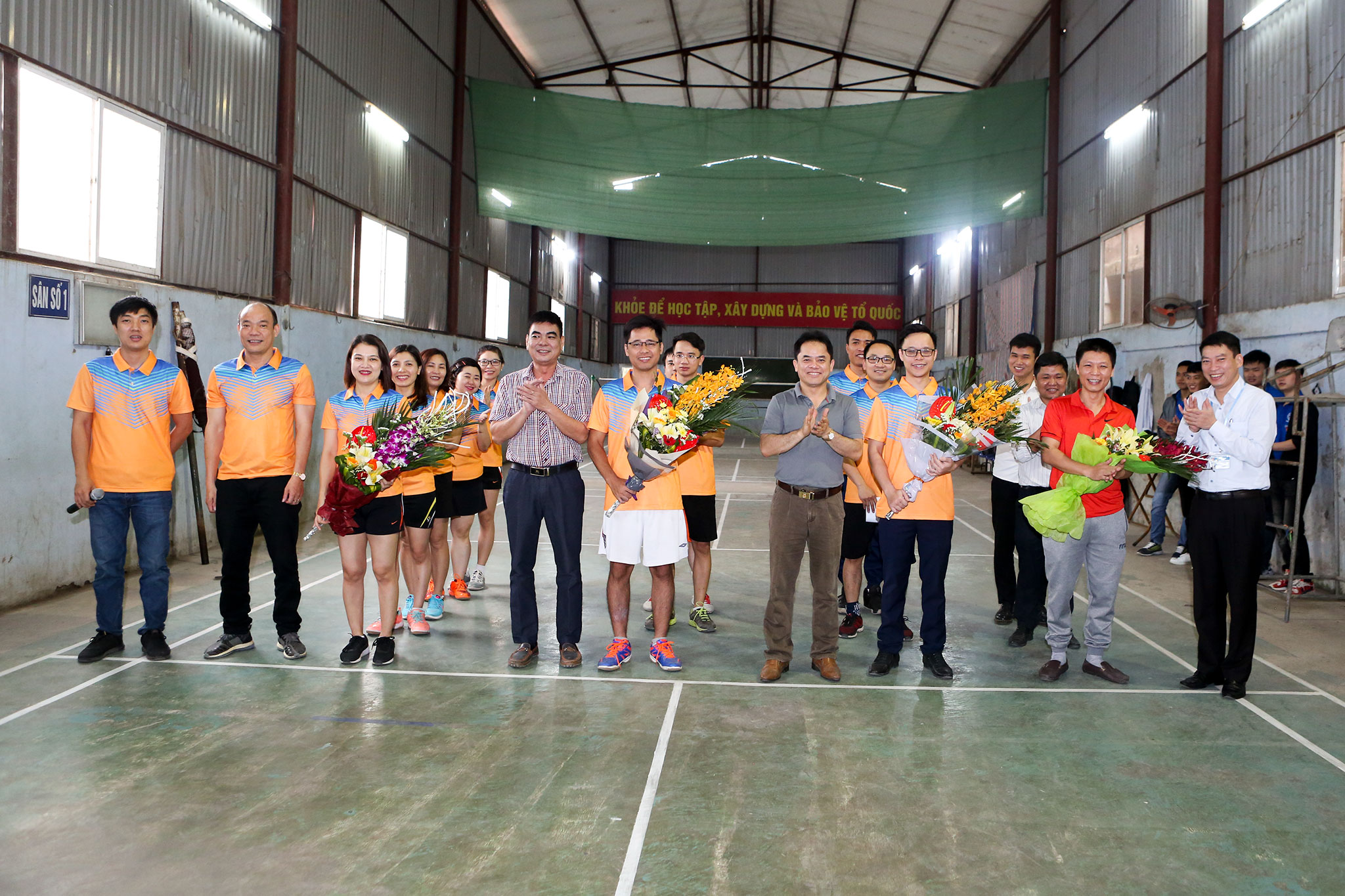 Giải cầu lông CB-GV-NLĐ Công đoàn Công nghệ thông tin - Thư viện năm 2019