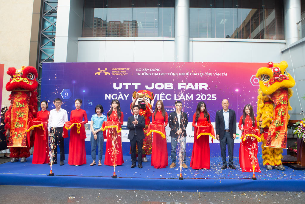 Career Fair 2025 – A Bridge Between Students and Enterprises