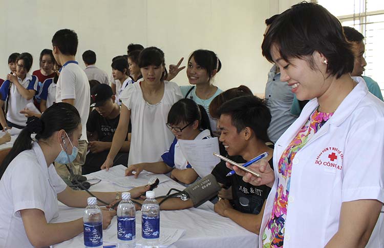 Thông báo khám sức khỏe sinh viên khóa 66