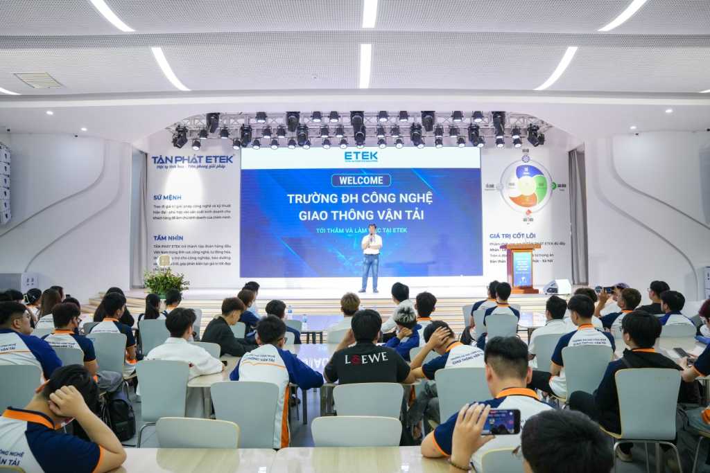 Cohort 76 Students in Mechatronics, Robotics and Artificial Intelligence Experience Real-World Practice at Enterprises