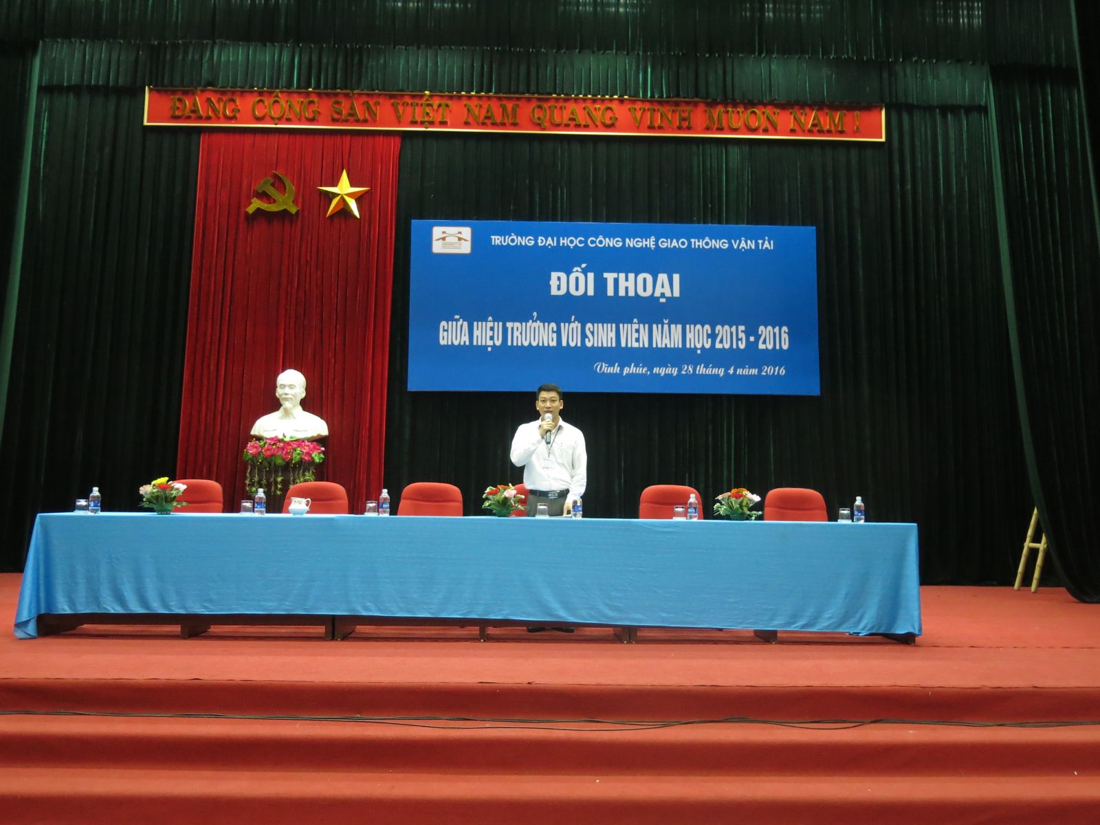 Kế hoạch Tổ chức gặp gỡ đối thoại giữa Hiệu trưởng với sinh viên  Năm học 2016 - 2017