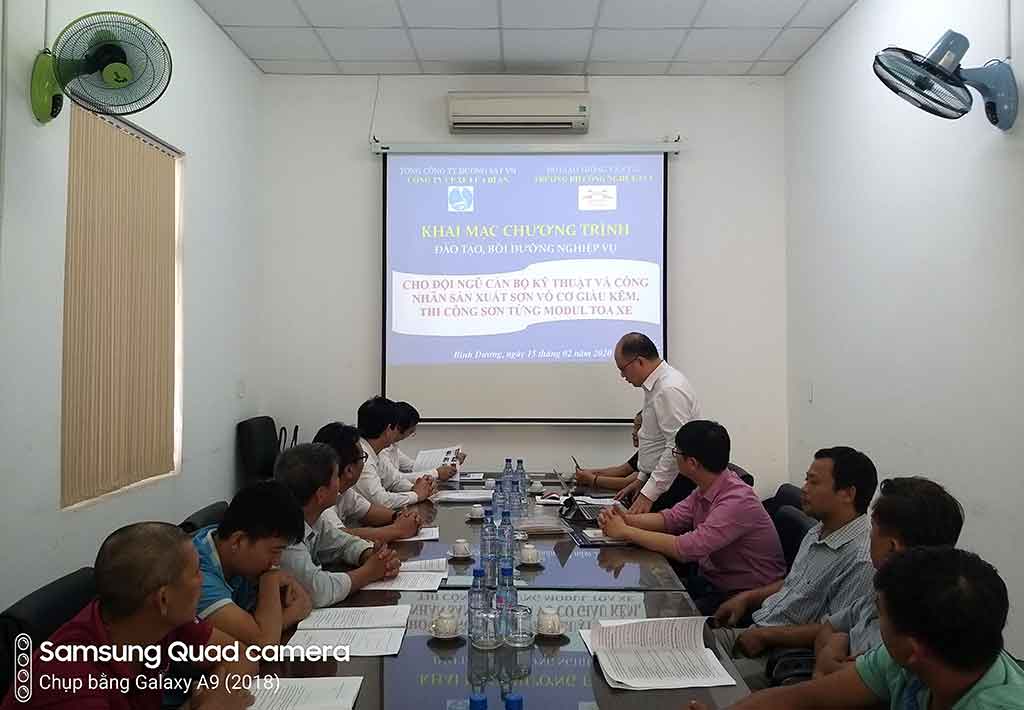Khóa đào tạo bồi dưỡng nghiệp vụ về công nghệ sản xuất sơn vô cơ giàu kẽm, thi công sơn từng modul toa xe