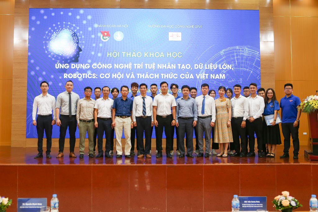 Hội thảo khoa học ứng dụng trí tuệ nhân tạo, dữ liệu lớn, robotics: Cơ hội và thách thức của Việt Nam