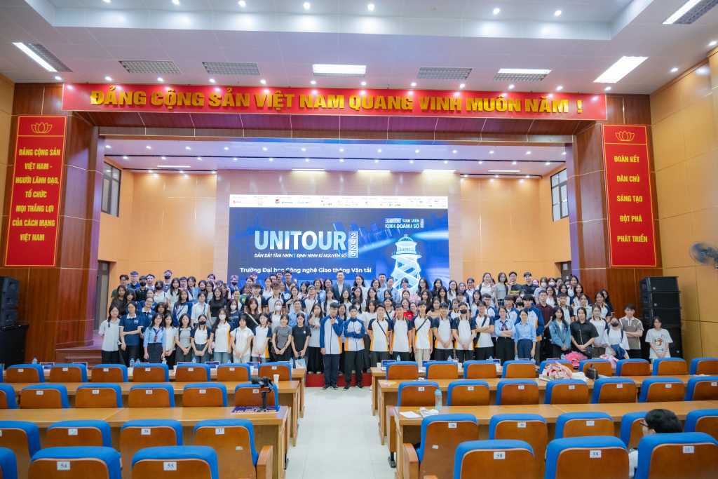 Unitour 2025 tại Trường Đại học Công nghệ GTVT: Dẫn dắt tầm nhìn - Định hình kỷ nguyên số
