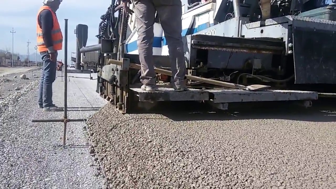 Bộ GTVT kết luận điều chỉnh, bổ sung các tiêu chuẩn thiết kế, thi công và nghiệm thu lớp mỏng cấp phối đá dăm gia cố xi măng.