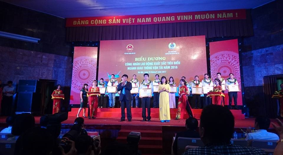 Hội nghị biểu dương công nhân lao động xuất sắc tiêu biểu ngành GTVT