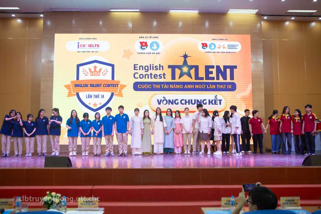 Sôi nổi Vòng Chung kết Cuộc thi “Tài năng Anh ngữ” lần thứ IX năm 2025 tại Trường Đại học Công nghệ Giao thông Vận tải