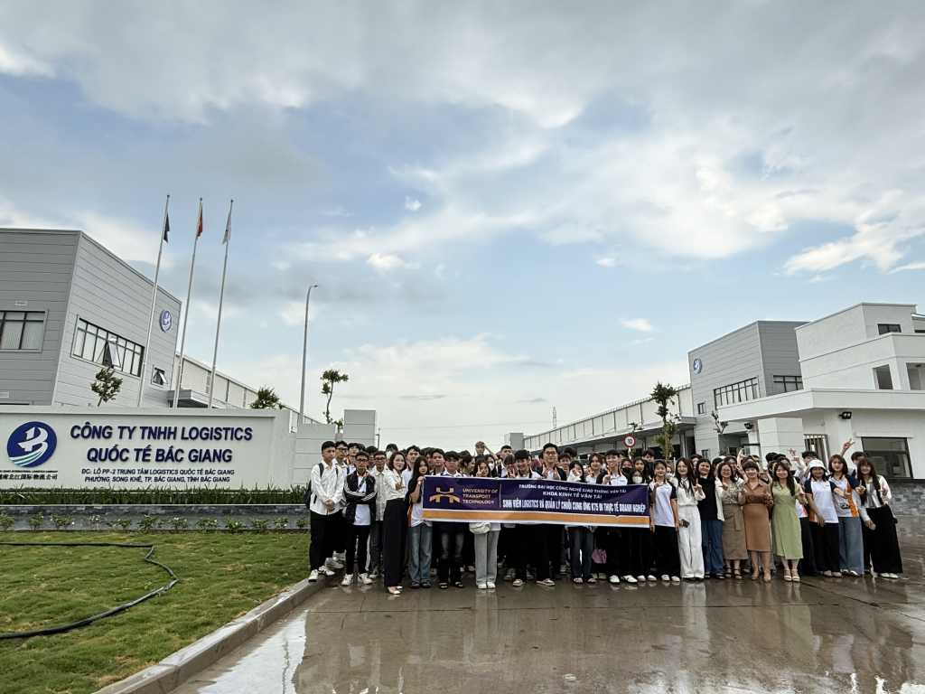Sinh viên Logistics trải nghiệm thực tế tại Trung tâm Logistics Quốc tế Bắc Giang