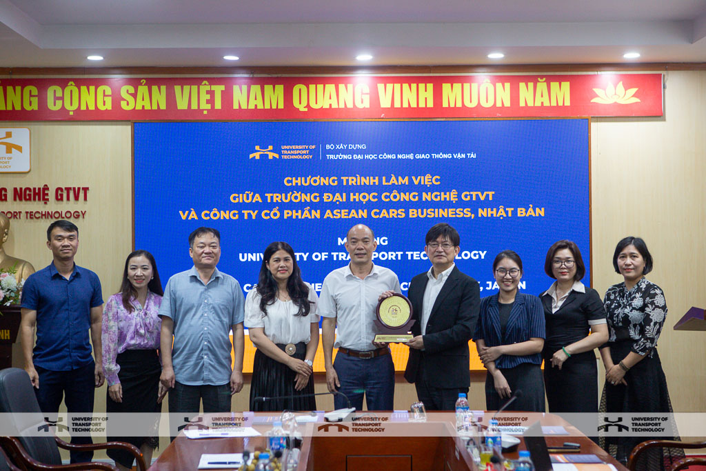 UTT Welcomes Delegation from Asean Cars Business (Japan) to Enhance Cooperation and Career Opportunities for Students