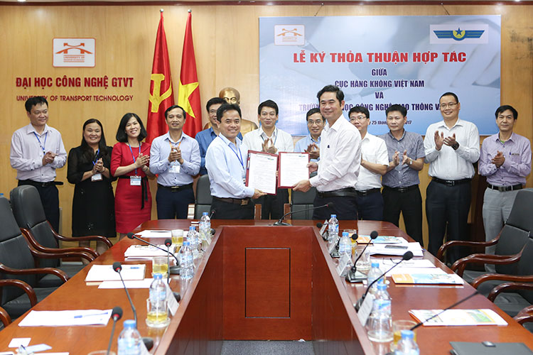 Lễ Ký thoả thuận hợp tác giữa Trường Đại học Công nghệ GTVT với Cục Hàng không Việt Nam