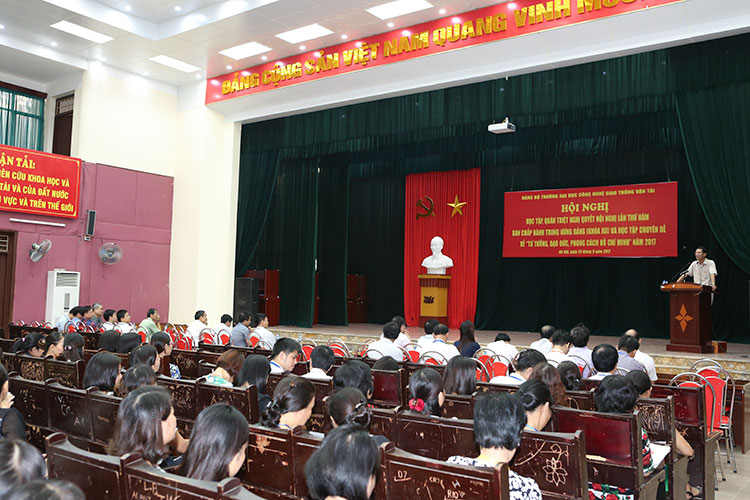 Hội nghị Học tập, quán triệt và triển khai thực hiện Nghị quyết Hội nghị lần thứ năm BCH Trung ương (khóa XII)