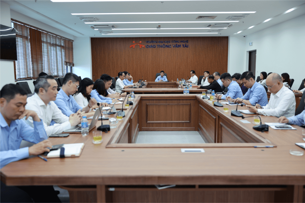 UTT triển khai chương trình KHCN 2026-2030: Tập trung 06 công nghệ mũi nhọn và nâng tầm nhóm nghiên cứu