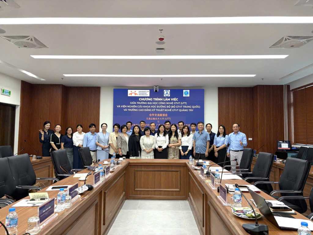 UTT Works with Chinese Delegation to Promote Cooperation in Transport Education and Research