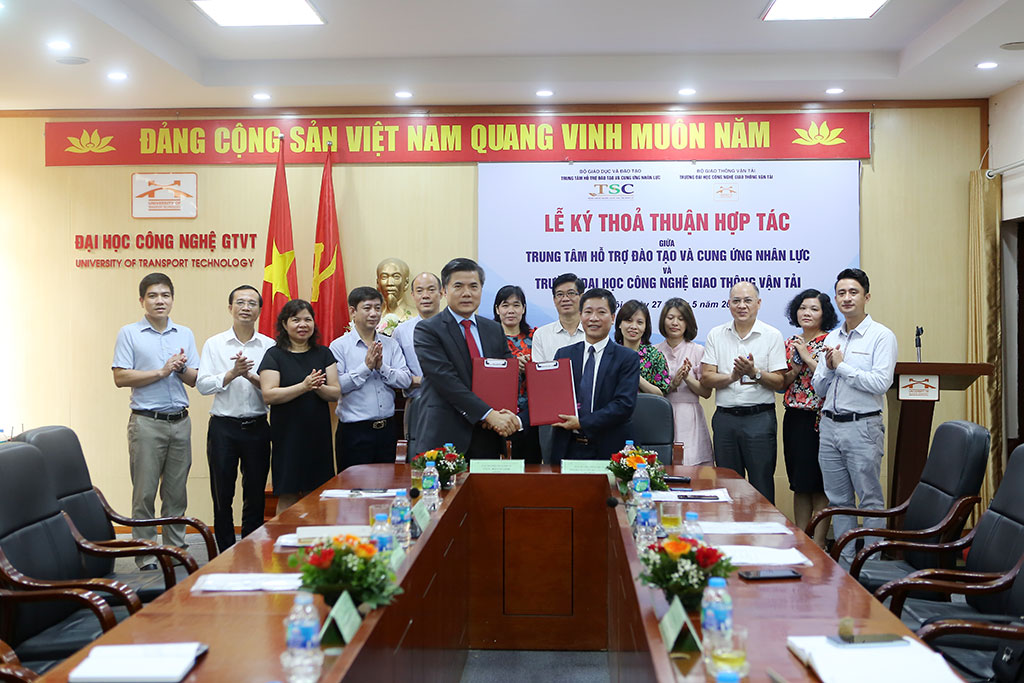 Trường ĐH Công nghệ GTVT tăng cường hỗ trợ đào tạo, định hướng nghề nghiệp cho sinh viên