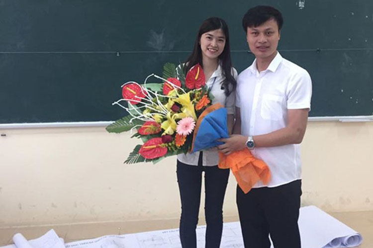 Nữ sinh Phạm Nhung từ thi trượt đại học, vươn lên thành thủ khoa Trường Đại học Công nghệ Giao thông vận tải