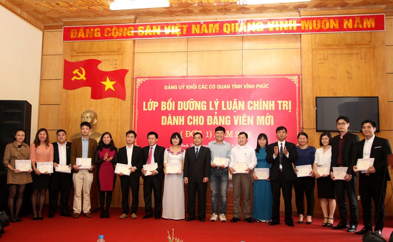 Thông báo Tổ chức lớp Bồi dưỡng lý luận chính trị dành cho đảng viên mới (đợt 1 năm 2017)