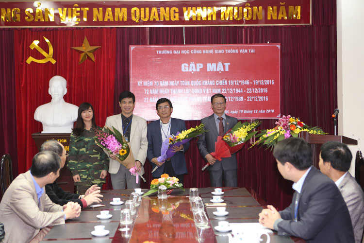 Gặp mặt nhân dịp Kỷ niệm 70 năm ngày Bác Hồ ra lời kêu gọi toàn quốc kháng chiến