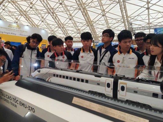 UTT High-Speed Railway Talent Programme Students Visit Vietnam Railway Exhibition 2026 (VRT & CON 2026)